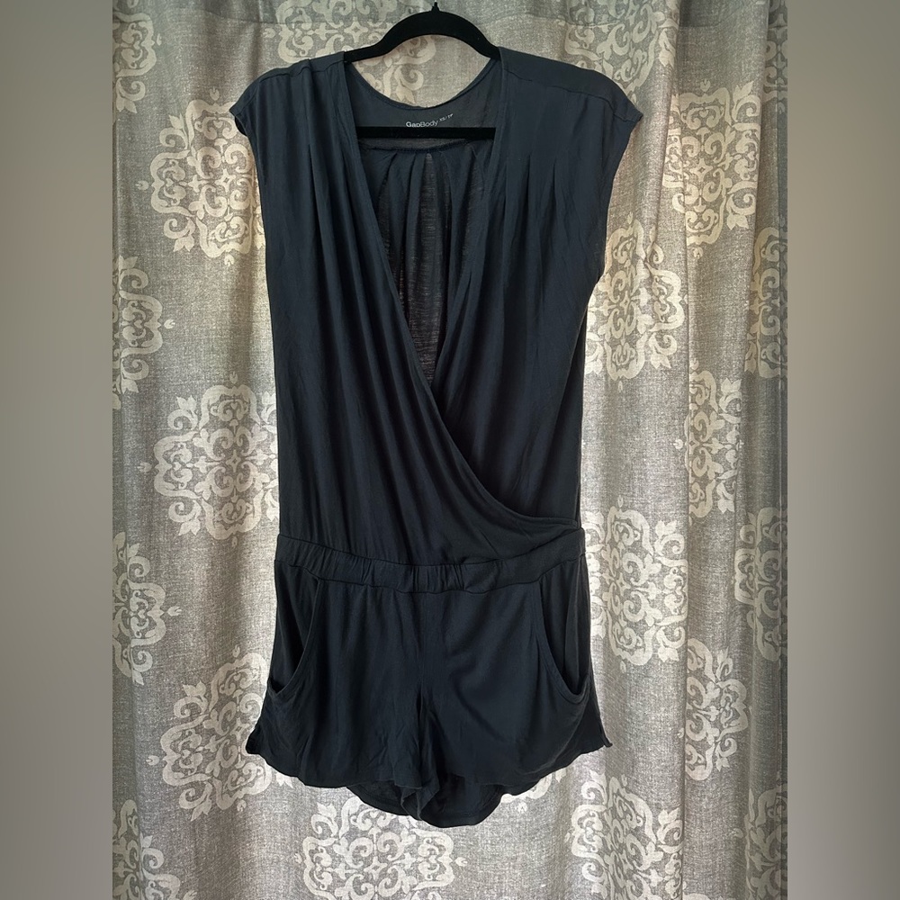 Gap body blue romper